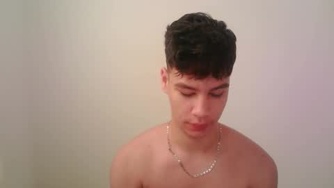 Snapshot of zeus_183 chatting on 11-24-25, 12:49 zeus_183 online show from 11-24-25, 12:49