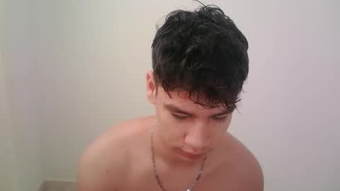 Snapshot of zeus_183 chatting on 12-03-25, 12:36 zeus_183 online show from 12-03-25, 12:36