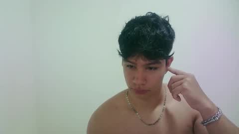 zeus_183 online show from 02-28-26, 05:52