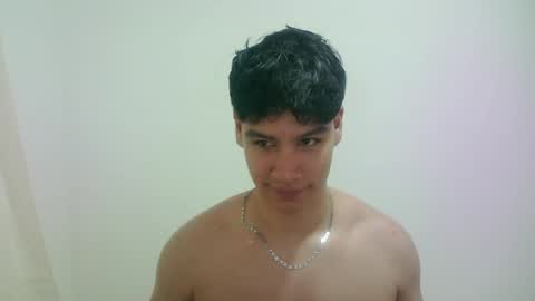 Snapshot of zeus_183 chatting on 04-06-26, 04:46 zeus_183 online show from 04-06-26, 04:46