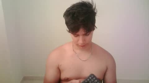 Snapshot of zeus_183 chatting on 07-11-26, 08:44 zeus_183 online show from 07-11-26, 08:44