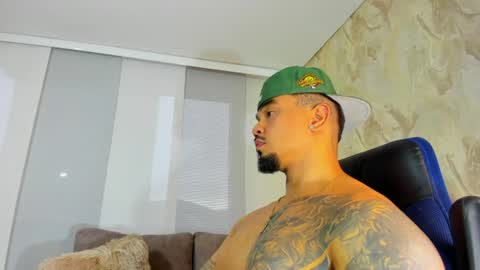 Snapshot of zeus_strong93 chatting on 07-01-26, 10:53 zeus strong online show from 07-01-26, 10:53