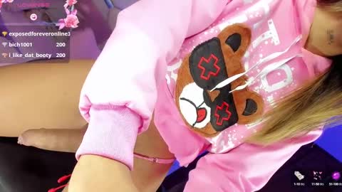 Snapshot of zeuss_x chatting on 03-07-25, 07:30 Aisha Alejandra Rosse Deus online show from 03-07-25, 07:30