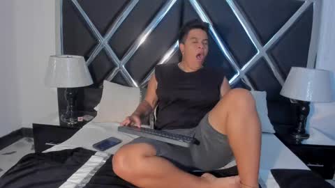 zeussmithh online show from 04-09-26, 12:32