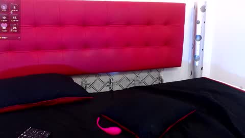 Snapshot of zhamira_21 chatting on 02-06-25, 10:53 ZHAMIRA ANDRES online show from 02-06-25, 10:53