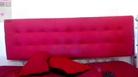 Snapshot of zhamira_21 chatting on 02-20-25, 11:54 ZHAMIRA ANDRES online show from 02-20-25, 11:54