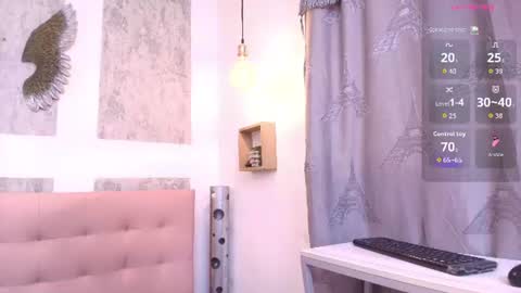 Snapshot of zhamira_21 chatting on 07-12-26, 08:11 ZHAMIRA ANDRES online show from 07-12-26, 08:11
