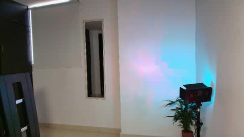 Snapshot of zhara_11 chatting on 05-28-26, 12:35 Zhara online show from 05-28-26, 12:35
