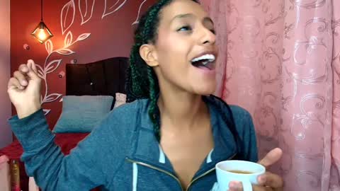 Zia Green online show from 01-13-25, 03:26