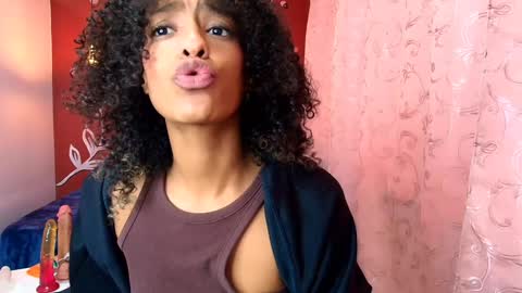 Zia Green online show from 01-20-25, 03:28