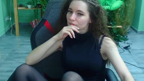 zianichols online show from 02-04-25, 01:02