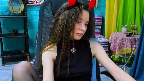 zianichols online show from 03-11-25, 06:19