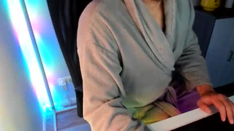 Snapshot of ziemlichflutschig chatting on 09-17-25, 04:03 ziemlichflutschig online show from 09-17-25, 04:03