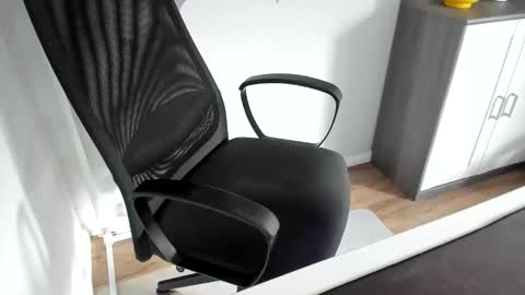 Snapshot of ziemlichflutschig chatting on 09-21-25, 01:57 ziemlichflutschig online show from 09-21-25, 01:57