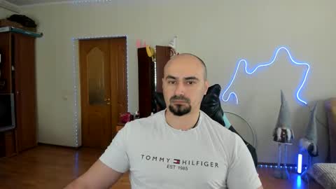 Ziesh online show from 03-31-26, 07:42