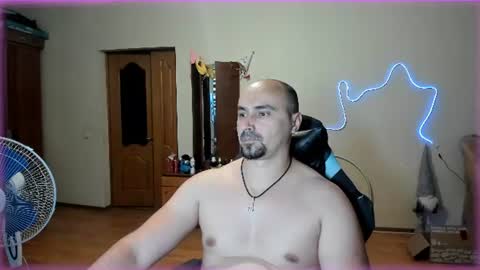 Ziesh online show from 06-30-26, 04:52