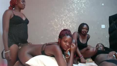 Zinadine online show from 02-23-26, 04:48