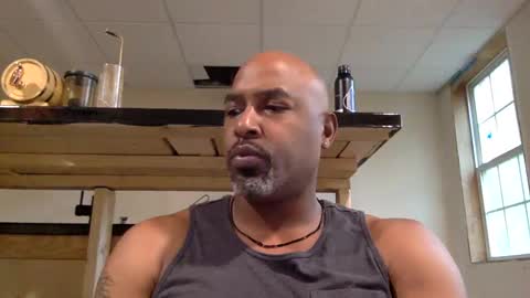 Snapshot of zionlion22 chatting on 10-13-25, 01:00 zionlion22 online show from 10-13-25, 01:00