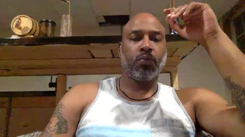 Snapshot of zionlion22 chatting on 11-14-25, 02:43 zionlion22 online show from 11-14-25, 02:43