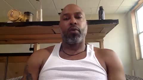 Snapshot of zionlion22 chatting on 11-15-25, 04:58 zionlion22 online show from 11-15-25, 04:58