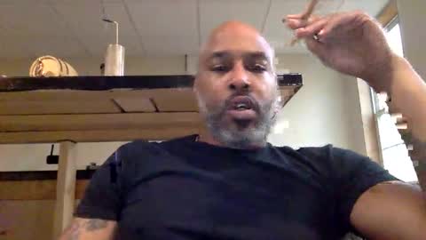 Snapshot of zionlion22 chatting on 12-13-25, 09:53 zionlion22 online show from 12-13-25, 09:53