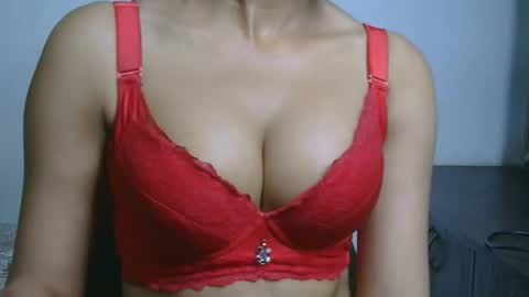 Snapshot of ziyaa_1 chatting on 07-05-26, 03:45 Ziyaa online show from 07-05-26, 03:45