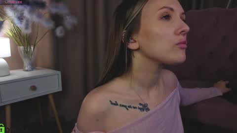 Snapshot of zlata__fox chatting on 06-27-26, 12:22 Zlata Mon Tue Thu Fri Sun Sa GMT 3 0000pm - 0600pm online show from 06-27-26, 12:22