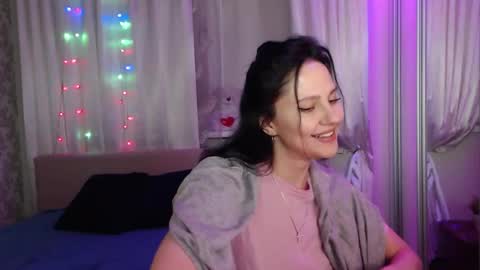 Snapshot of zlatagoddess chatting on 10-15-25, 04:40 Zlata online show from 10-15-25, 04:40