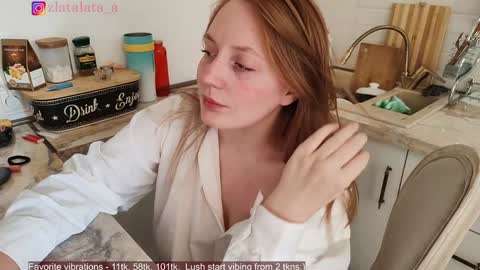 Snapshot of zlatalata chatting on 01-22-25, 12:17 zlatalata online show from 01-22-25, 12:17