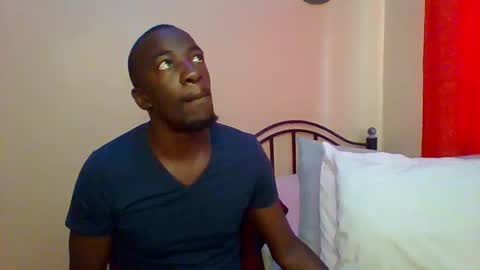 Zlatann2012 online show from 02-17-25, 07:47