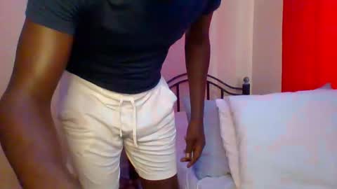 Zlatann2012 online show from 02-18-25, 05:53