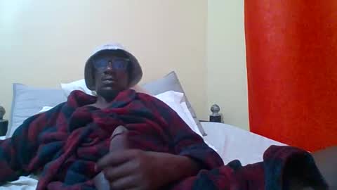 Zlatann2012 online show from 09-17-25, 07:15