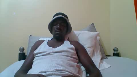 Zlatann2012 online show from 09-19-25, 08:09