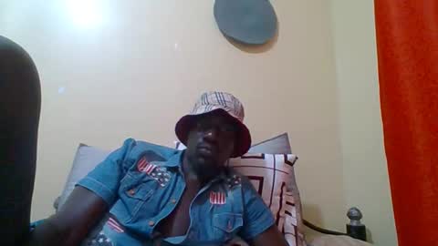 Zlatann2012 online show from 10-25-25, 11:54