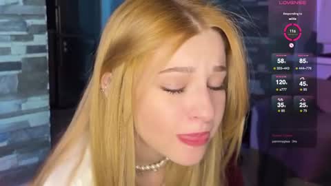 Snapshot of zoe__0 chatting on 02-28-25, 05:15 Zoe online show from 02-28-25, 05:15