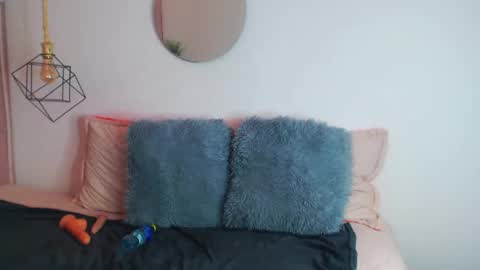 Snapshot of zoe__baker chatting on 04-20-26, 01:47 zoe__baker online show from 04-20-26, 01:47