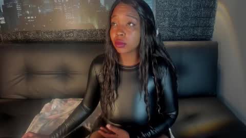 Snapshot of zoe__kravits__ chatting on 10-03-25, 01:52 online show from 10-03-25, 01:52