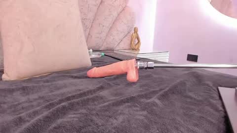 Snapshot of zoe_blosson chatting on 04-22-26, 02:25 zoe_blosson online show from 04-22-26, 02:25