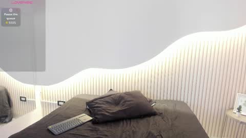 zoe_blunt_one online show from 03-27-26, 11:54
