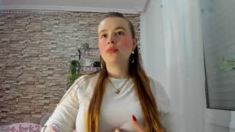 Snapshot of zoe_brk chatting on 06-15-26, 08:16 zoe brk online show from 06-15-26, 08:16