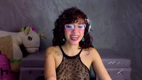 zoe_ch_ online show from 06-23-26, 03:04