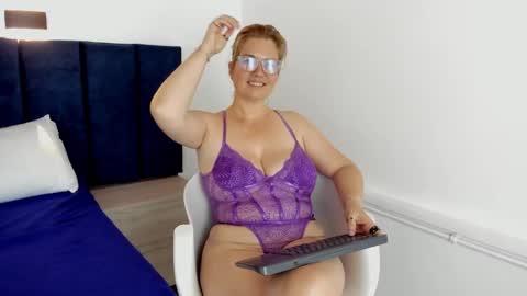 Zoe  online show from 12-02-24, 05:48