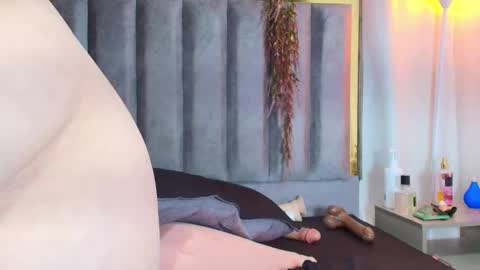 Zoe online show from 02-14-26, 12:51