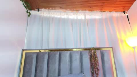 Zoe online show from 02-16-26, 12:34