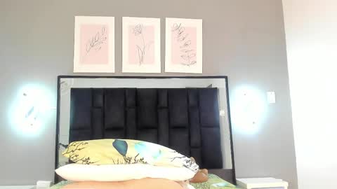 Snapshot of zoe_curvyy chatting on 06-05-26, 12:11 zoe_curvyy online show from 06-05-26, 12:11