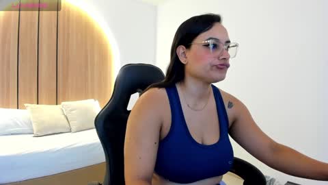 Zoe  online show from 09-29-25, 12:10