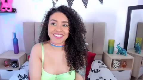 Zoe Gruber online show from 12-05-24, 01:25