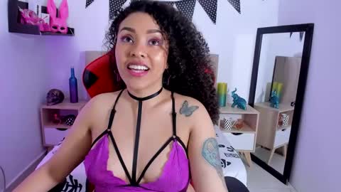 Zoe Gruber online show from 12-14-24, 02:01