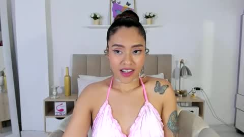 Zoe Gruber online show from 05-15-26, 11:01
