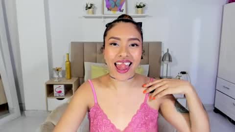 Zoe Gruber online show from 07-14-26, 11:43